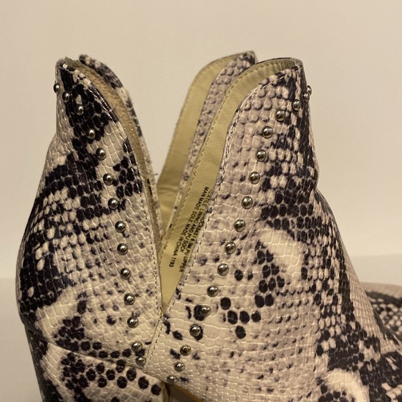 Steve Madden Rockstar Vegan Leather Snake Skin Print Ankle Booties w Chunky Heel - Picture 4 of 9